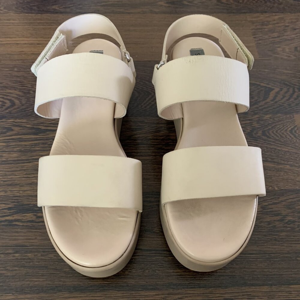 Size US 8 Steve Madden Platform Thick Strap Sandals Tan